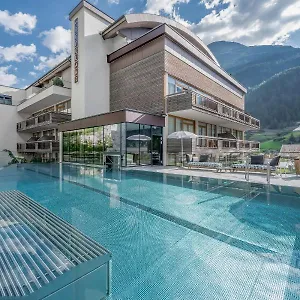 Bergland Design- Und Wellnesshotel Sölden